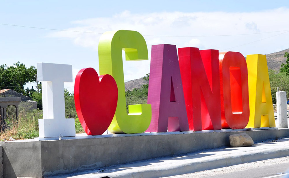 Las creativas paradas de autobuses en Canoa, Barahona